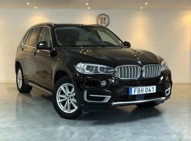 BMW X5 xDrive30d 7-SITS DRAG HELSKINN B-KAMERA FULLSERVAD